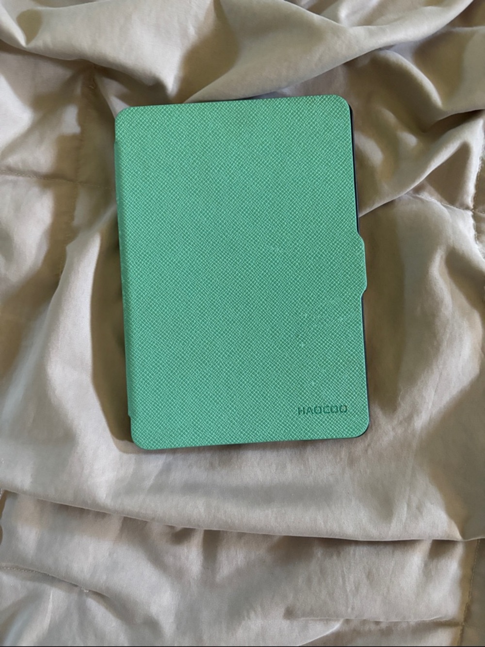 Mint Green Kindle Cover — Slim Protective Folio
